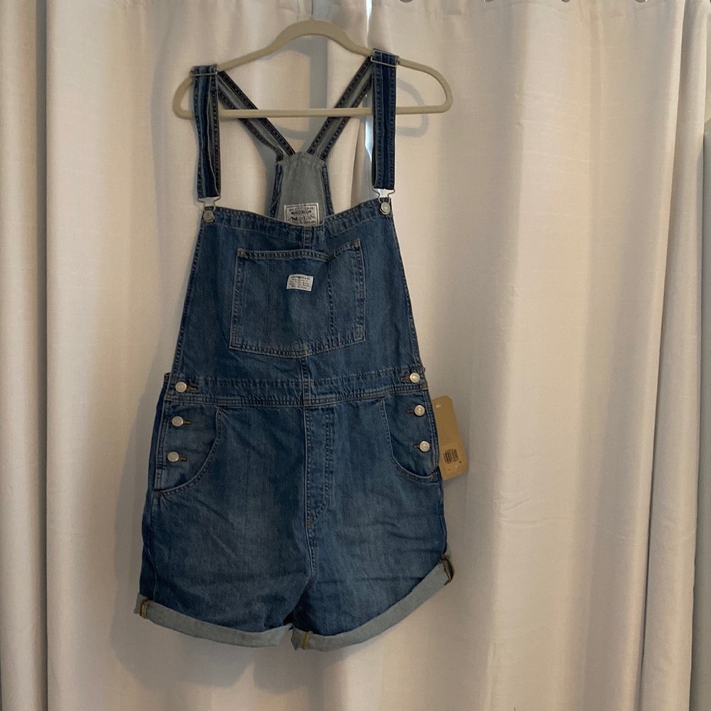 NWT Levi’s Short Overalls shorteralls - XL
